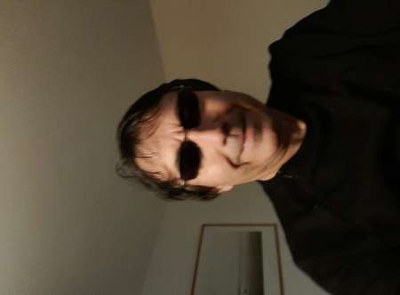 Cherche femme mariée pour expérience.