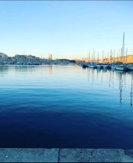 Homme de ménage à tout faire docile pour femme