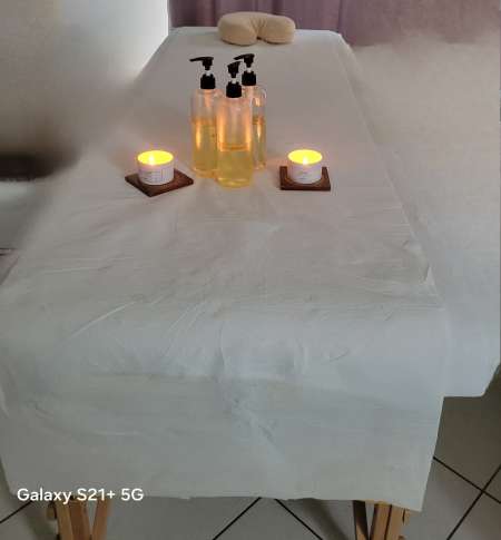 Massage californien à 4 mains naturiste
