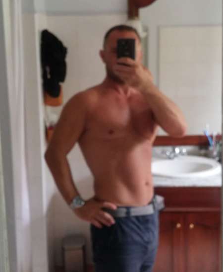 Cherches à partager des moments de plaisirs.