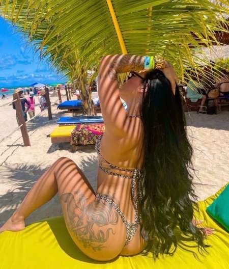 Lis belle femme à cayenne — photo 3