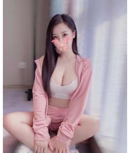 Une jeune femme sexyet magnifique edpere vous voir — photo 4