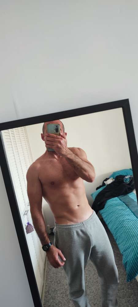 Recherche masseuse.