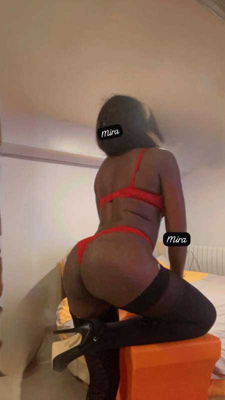 Mira Lesly Black domina — photo 2