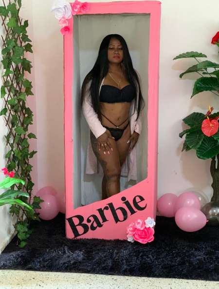 Latina karina discreta — photo 3