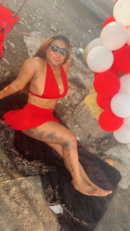 Latina karina discreta — photo 5