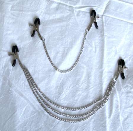 Pinces tétons avec chaînette - 2 modèles