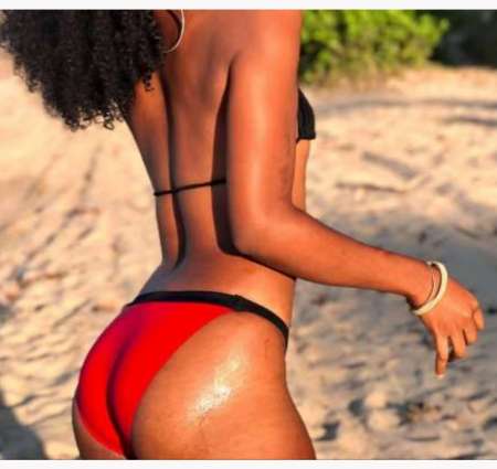 femme taille fine pour te détendre et discret