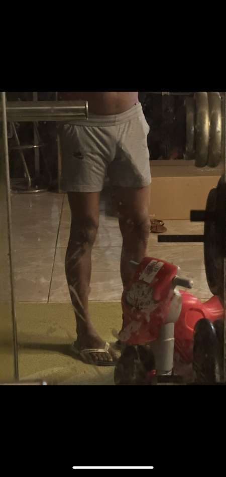 Cherche femme pour acceuilir mes 23cm