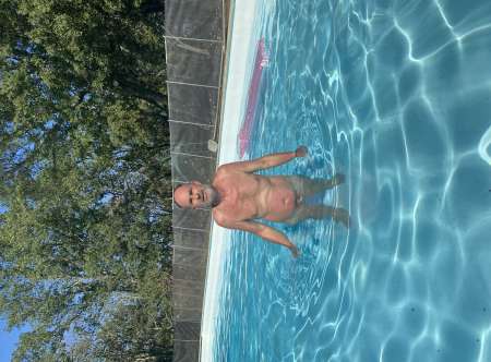 Homme mûr cherche femme coquine — photo 1