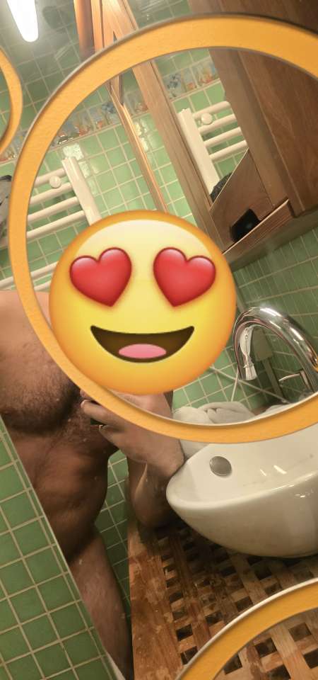 Un homme disponible pour une femme