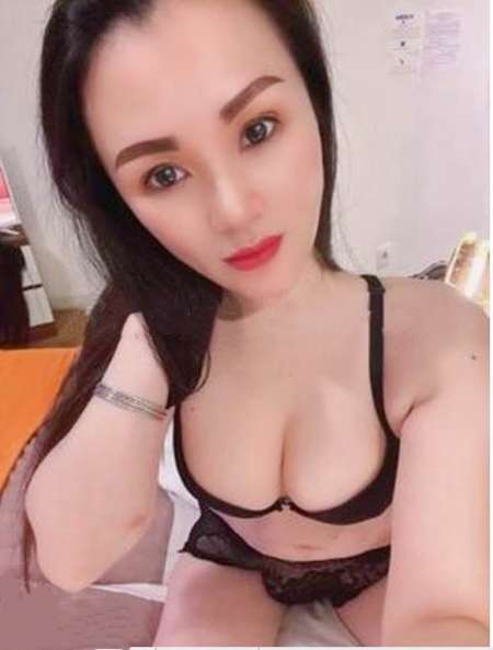 nouvelle femme de massage nu — photo 2