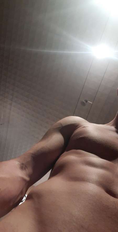 JH de 20 ans cherche des expériences