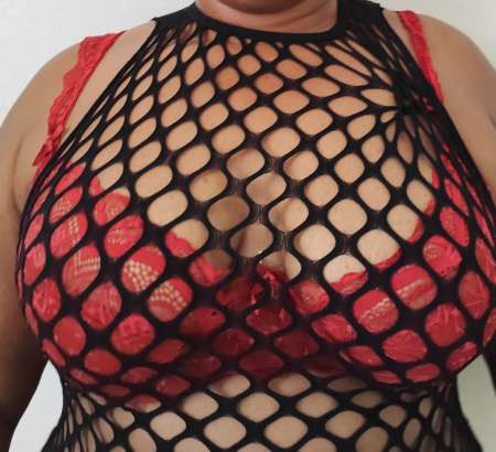 Une femme masseuse avec un joli poitrine — photo 2