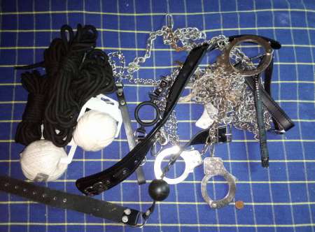 Une soumise pour soirée traite et fucking machine — photo 3