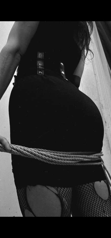 Domina brune gothique — photo 2