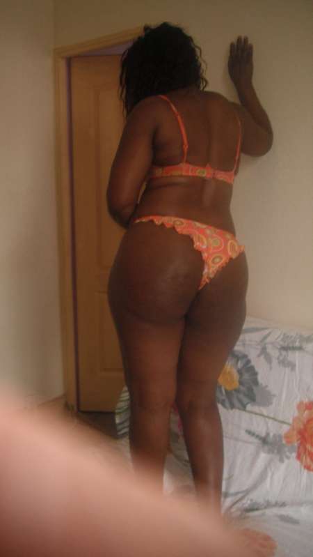 Mes larges hanches te donne une bonne vue — photo 2