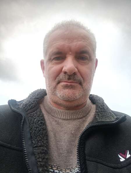 Cherche a sucer mec bi ou hétéro curieux