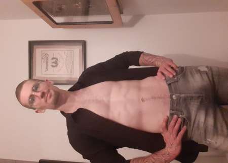 Massages classiques et érotiques à domicile