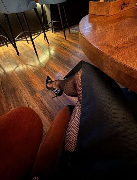 Maîtresse Exigeante - je recherche mon Larbin — photo 5