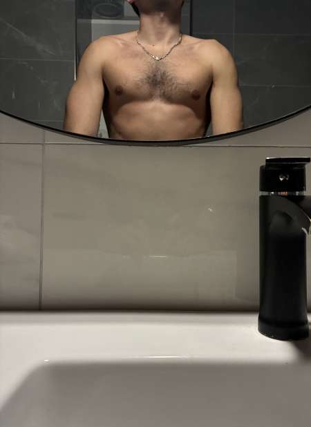 Homme à la disposition de femme en chaleur