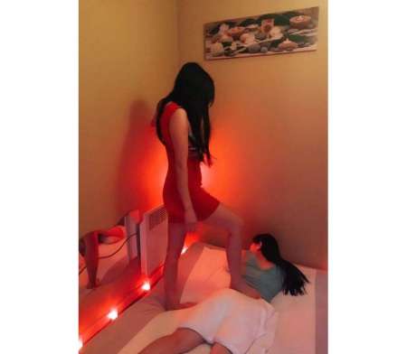 salon de massage jeune femme — photo 2