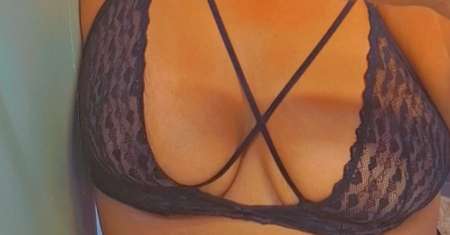La cafrine au meil mauricienne sensuelle bombeuse — photo 3