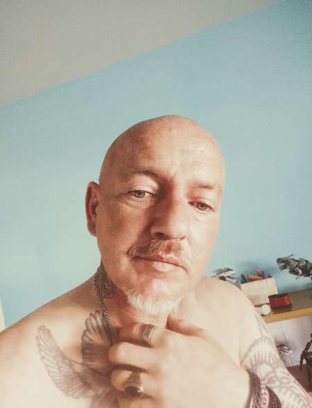 Cherche femme pour momments coquins