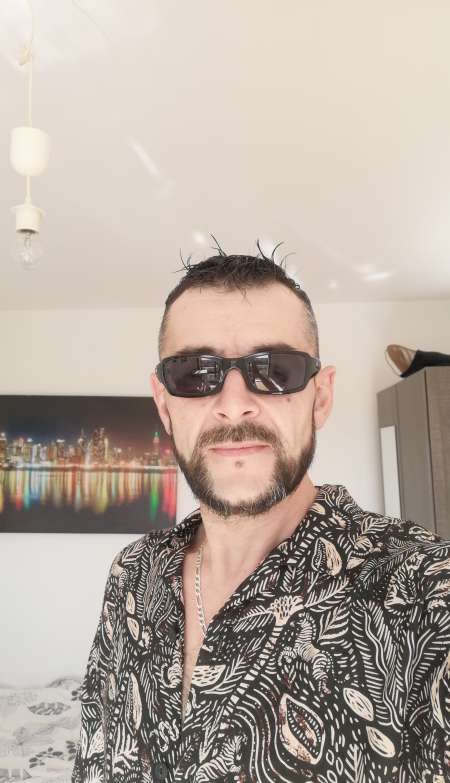 Homme 42 ans donneplaisir..femme 25 à 45 ans