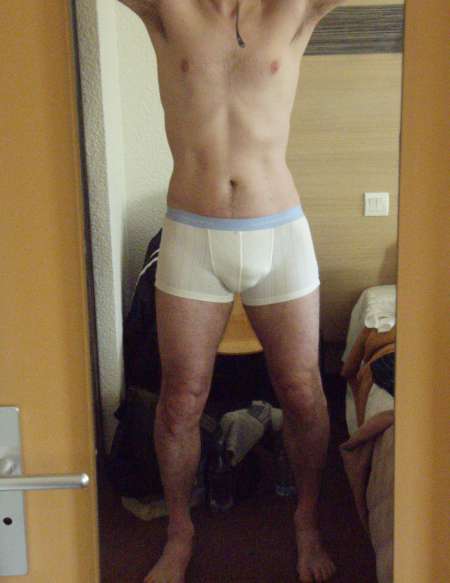 Tu veux essayer un homme? T'es etudiant, discret? — photo 2