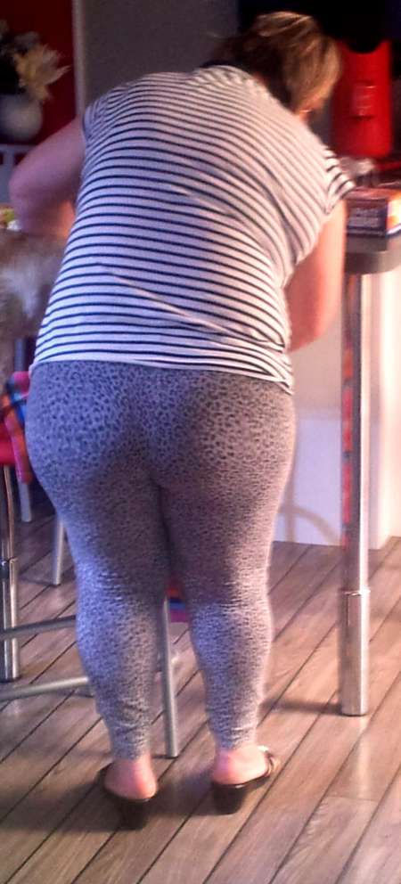  petite mature ronde blonde a gros seins a dispo — photo 3