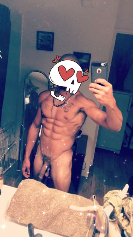 Mmes , Melles 1 gigolo ça vous tente ? — photo 1